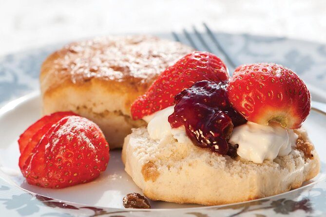 London Vintage Bus Tour with Cream Tea at Harrods - Price and value: what you’re really paying for