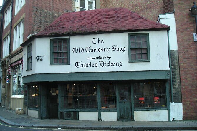 London Walking Tours eg Dickens Ted Lasso or National Gallery - Key highlights you will feel immediately