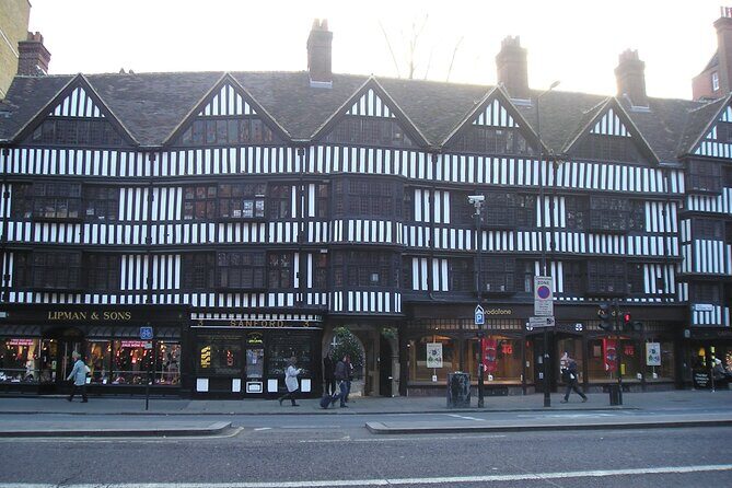 London Walking Tours eg Dickens Ted Lasso or National Gallery - Who this Ted Lasso locations tour suits best