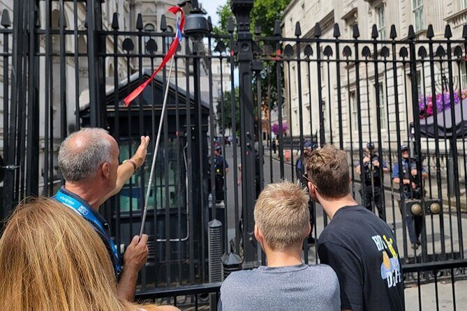 London: Westminster Abbey, Big Ben & Changing of the Guards Tour - Buckingham Palace from the outside: what you’re really meant to notice