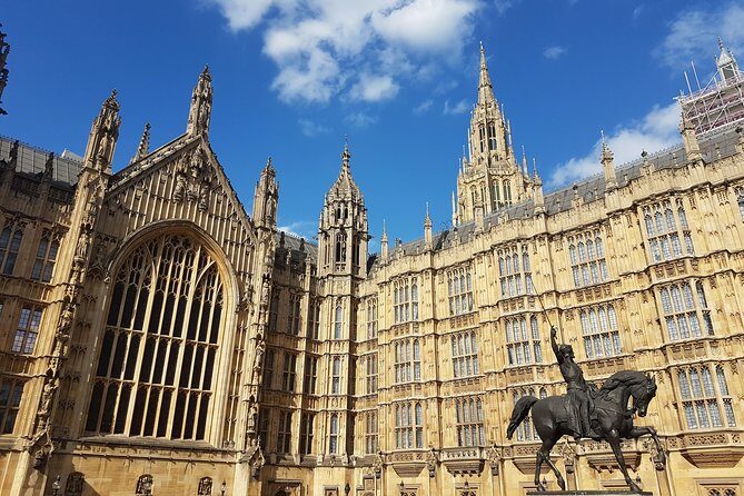 London's Amazing Palaces & Parliament : Private Tour - Meeting at The Ritz: Where Your Route Begins in Style