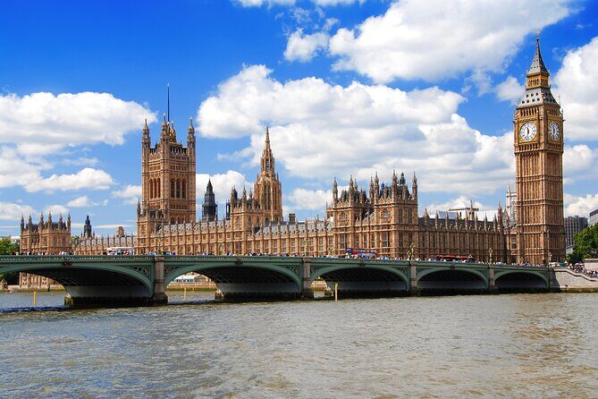 London’s Family-friendly Routemaster Bus Tour with Live Guide - Live Guide Storytelling: What Makes It Feel Better Than Audio