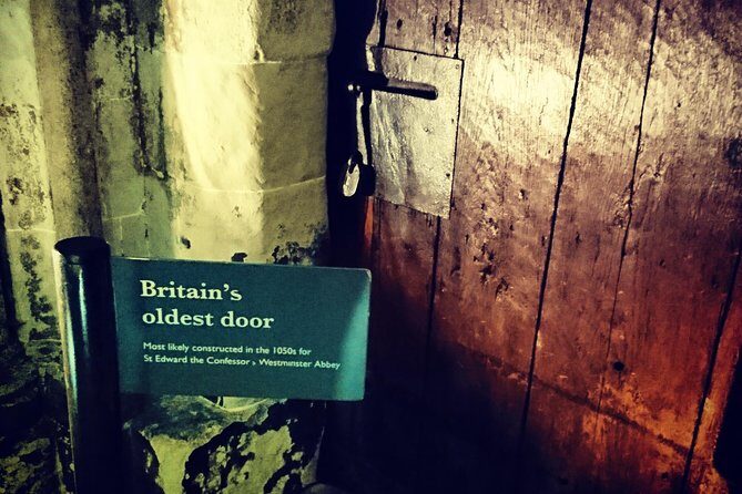 London's Hidden Gems and Secret History Private Guided Tour - Smithfield Market: Oldest Meat Market Energy with Executions and Literature Roots