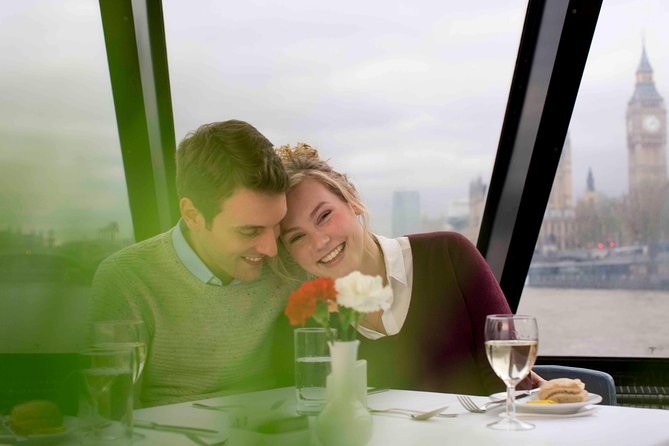 Lunch River Cruise on the Thames with 2-Course Meal - Lunch on Board: A Set 2-Course Meal That Saves You Time