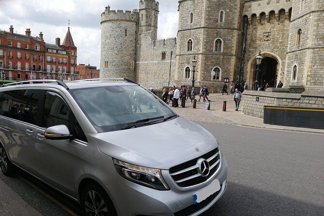 Luxury Private Day Hire London-London Stopover at Windsor & Hampton Court Palace - Comfort Level and Pace: Who This Day Trip Suits Best