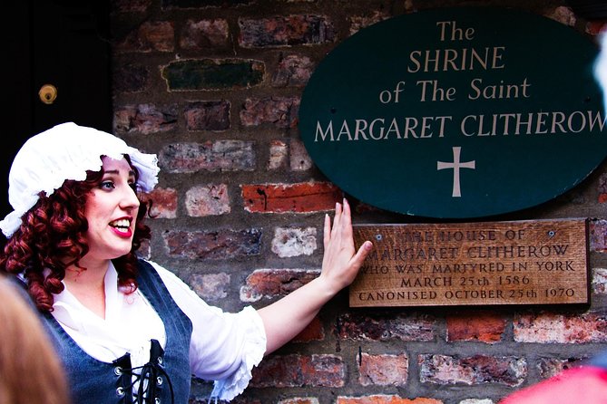 Mad Alice’s The Bloody Tour of York -Best Tour Award Europe - What Makes the Guide Work: Comedy, Character, and Crowd Control