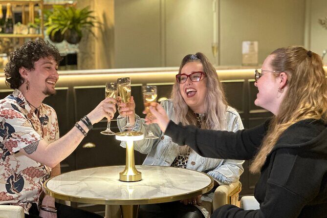 Madame Tussauds London Fast Track and Champagne Experience - The 1835 Champagne Bar experience: a smooth start