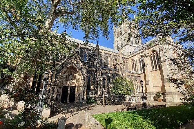 Medieval History Walking Tour from The Tower of London - London Bridge to Borough Market: medieval trade and the shocks that changed it
