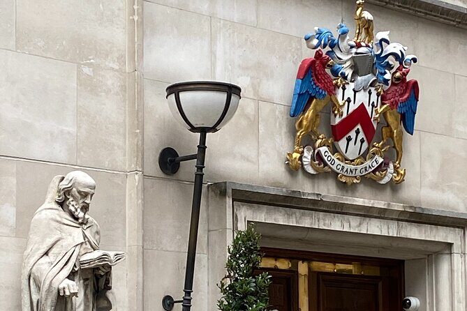 Money and Power in the City Sightseeing Tour - Meeting points: Emperor Trajan to the London Stock Exchange finish