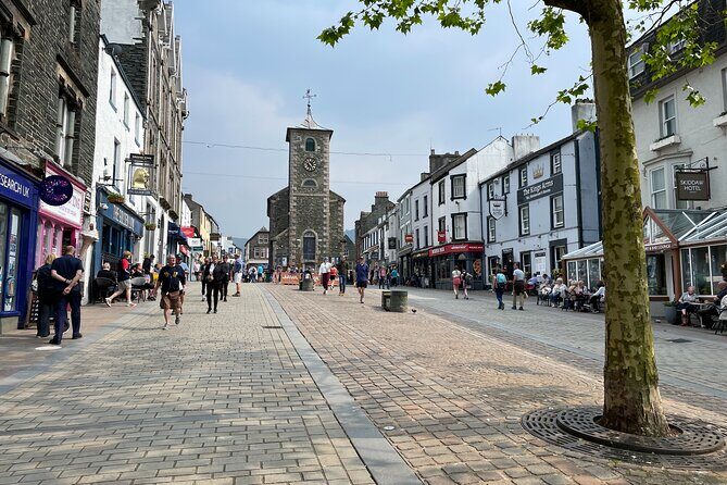 Northern Lake District: Self Guided Walking Tour of Keswick - Coffee Breaks and Art in the Middle of Town
