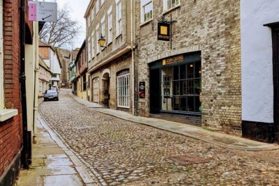 Norwich City Game: Medieval Mystery & Walking Tour - How the phone challenges shape your walk