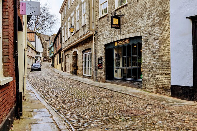 Norwich City Game: Medieval Mystery & Walking Tour - How the phone challenges shape your walk