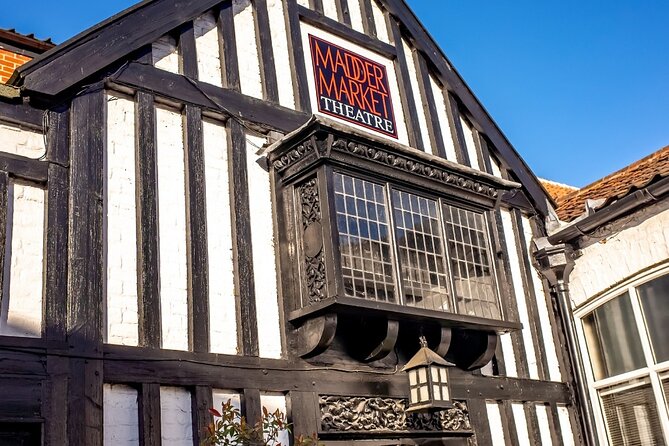 Norwich Self Guided Walking Tour and Interactive Treasure Hunt - Elm Hill: the “pretty street” that your clues will make you notice