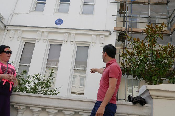 Notting Hill Walking Tour for Small Groups - Portobello Road Market: Browsing Time Without Losing the Plot