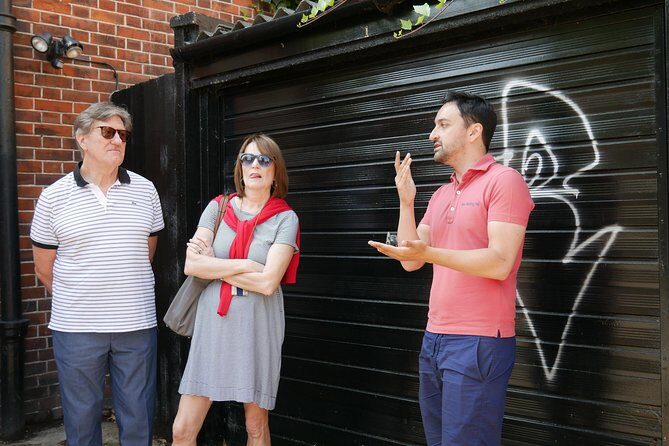 Notting Hill Walking Tour for Small Groups - St Lukes Mews: Love Actually Street-Spotting in Real Life