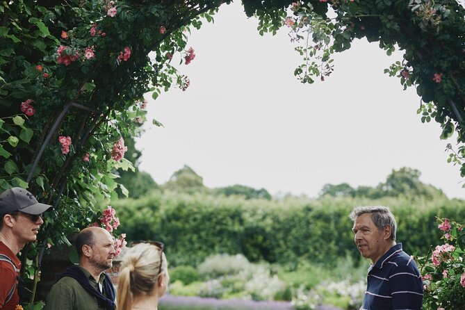Notting Hill Walking Tour with Cream Tea - Kensington Gardens and the Princess Diana Memorial Stop in the Sunken Garden