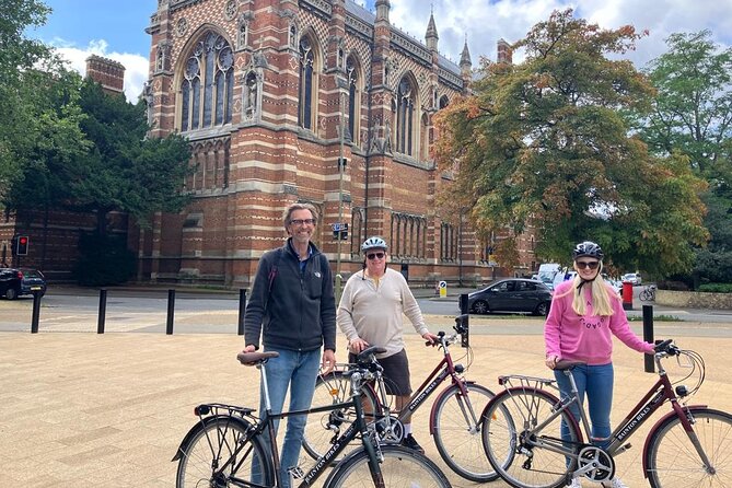 Official Oxford Cycle Tour - Lady Margaret Hall: from first women’s college to co-ed today