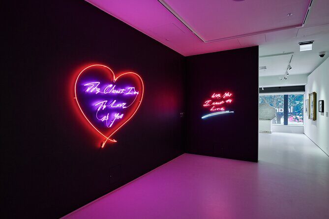 Official tickets: Moco Modern & Contemporary Art Museum - Robbie Williams in the Mix: Music, Mental Health, and Art
