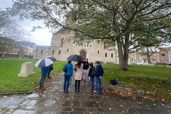 Old Portsmouth Historical Walking Tour - an infernal den of Diabolical Demons - Medieval “hot walls”: a name with a reason