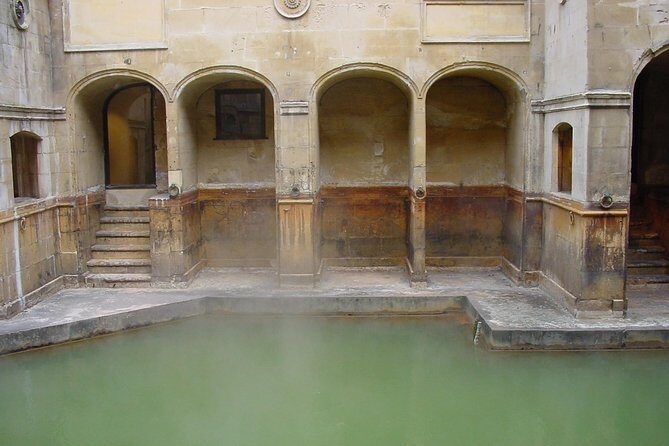 One Way or Round Trip Private Transfer: Heathrow Airport to Bath - Why a private Heathrow to Bath transfer can be worth the money