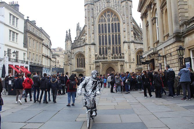 One Way or Round Trip Private Transfer: Heathrow Airport to Bath - Price, group size, and when this is a smart deal