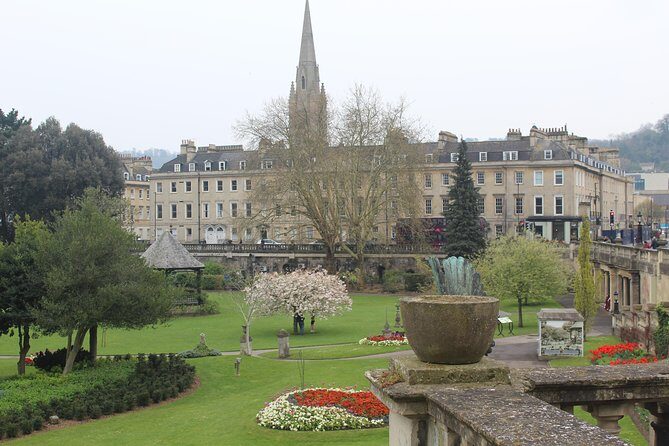 One Way or Round Trip Private Transfer: Heathrow Airport to Bath - Luggage rules, waiting fees, and holiday surcharges