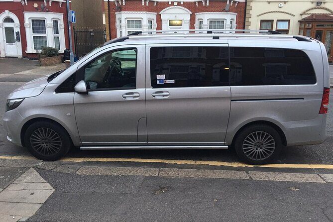 One Way Taxi Transfer from London City Airport to London City - What the ride is like: comfort basics that matter after landing