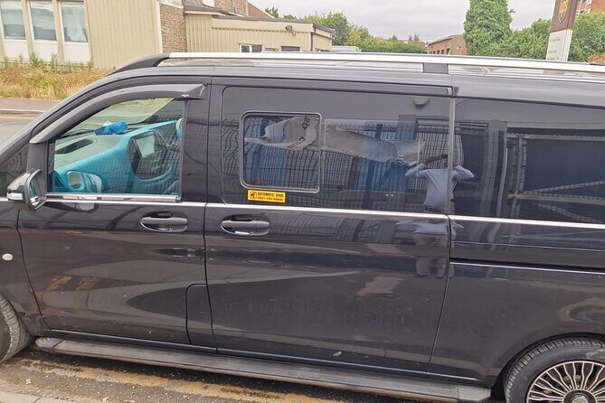 One Way Taxi Transfer from London Luton Airport to London City - Waiting Rules, Child Seats, and Extra Charges You Might Incur