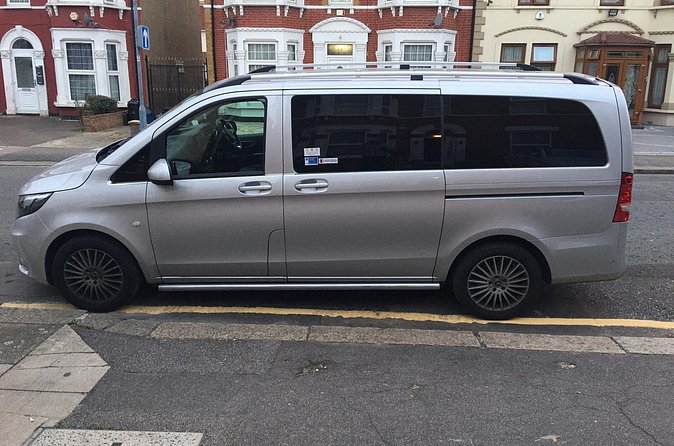 One Way Taxi Transfer - Portsmouth Seaport to London - Waiting time and the road between port schedules and pickup times