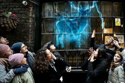 Original Harry Potter Locations Tour : Guided Tour of York - Games, Sorting, and Team Quizzes That Keep It Moving
