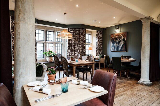 Oxford and Cotswolds Tour with Country Pub Lunch from London - Price and logistics value: what you actually get for $257.95