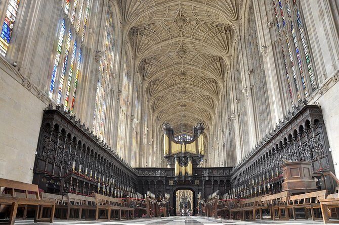 Oxford, Cotswolds & Stratford-upon-Avon Tour with Christmas Lunch - What to pack for a cold coach + Christmas walking day
