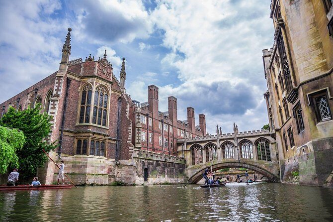 Oxford, Cotswolds & Stratford-upon-Avon Tour with Christmas Lunch - A note on the itinerary: what can change, and how to stay flexible