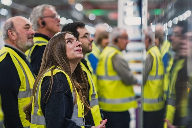 Oxford: MINI Factory Tour Go Behind the Scenes - Assembly Hall: seeing thousands of parts move toward a car