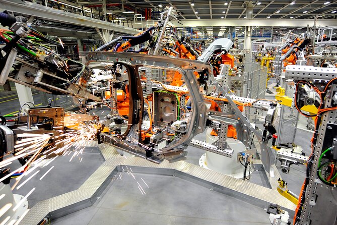 Oxford: MINI Factory Tour Go Behind the Scenes - Body-in-White: the bare metal stage that explains everything