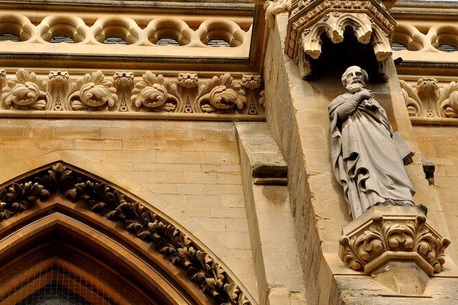 Oxford: Official CS Lewis and JRR Tolkien Walking Tour - Bodleian Library and the Weston Library: Originals Without the Ticket Anxiety