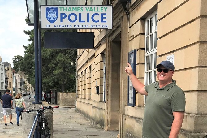 Oxford On Screen Walking Tour - Stop 2: Bridge of Sighs and the alleyway vibe tied to X-men