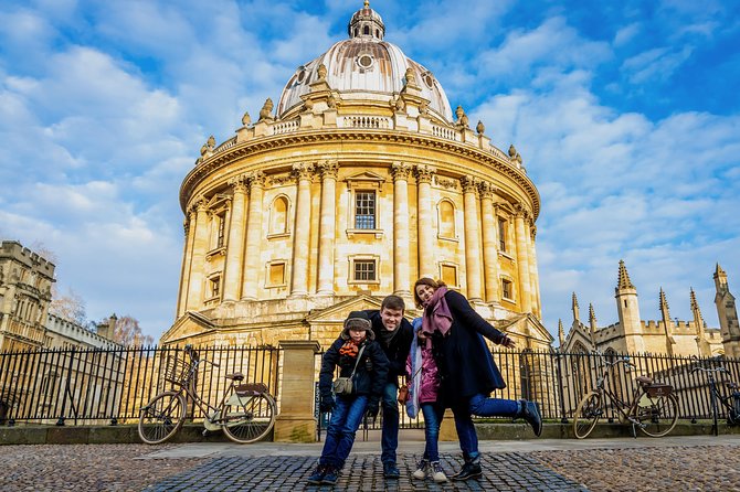 Oxford Private Day Trip from London – Sightseeing & Lunch - The postcard circuit: Bridge of Sighs, Radcliffe Camera, and the Bodleian outside