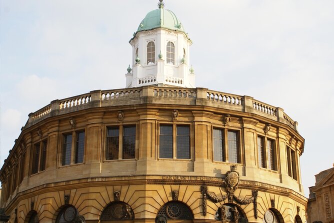 Oxford Scavenger Hunt and Sights Self-Guided Tour - Who should book this Oxford scavenger hunt?