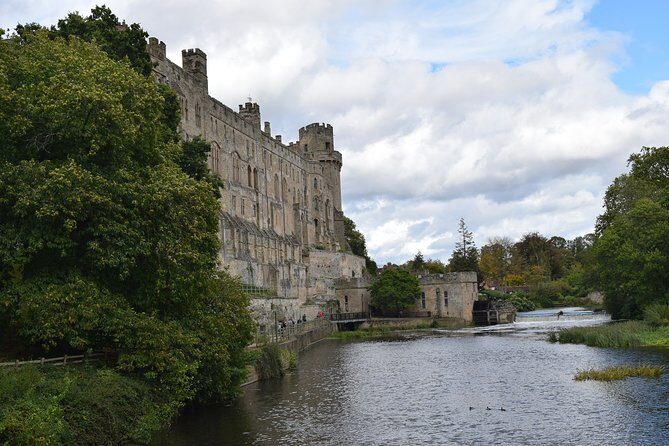 Oxford, Shakespeare Country & Warwick castle private Tour - Oxford University’s dreaming spires: gates, stories, and student life