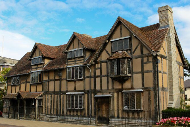 Oxford, Stratford, Cotswolds & Warwick Castle Tour from London - Shakespeare’s Birthplace in Stratford: one guided entry hour
