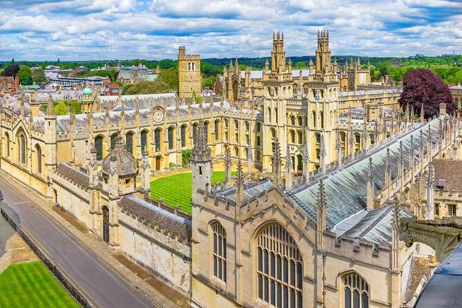 Oxford, Stratford-upon-Avon and Warwick Castle on Boxing Day - Why this Boxing Day route fits the calendar best