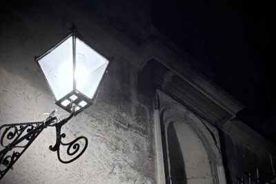 Oxford Twilight Ghost Tour - Meeting at Trinity College, ending by the Bridge of Sighs