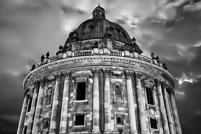 Oxford Twilight Ghost Tour - Price and value: is $30.43 worth 75 minutes at night?