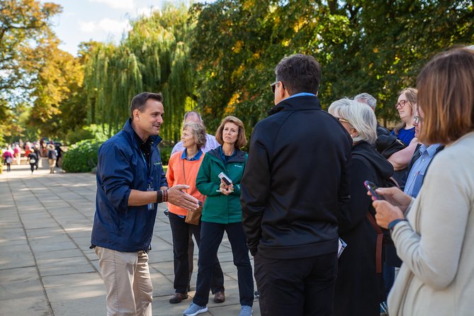 Oxford University Walking Tour With University Alumni Guide - University of Oxford and Merton College: the debate-friendly start