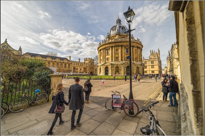 Oxford Walking Tour - Discover its University and Traditions - Radcliffe Square and the Heart of City Center