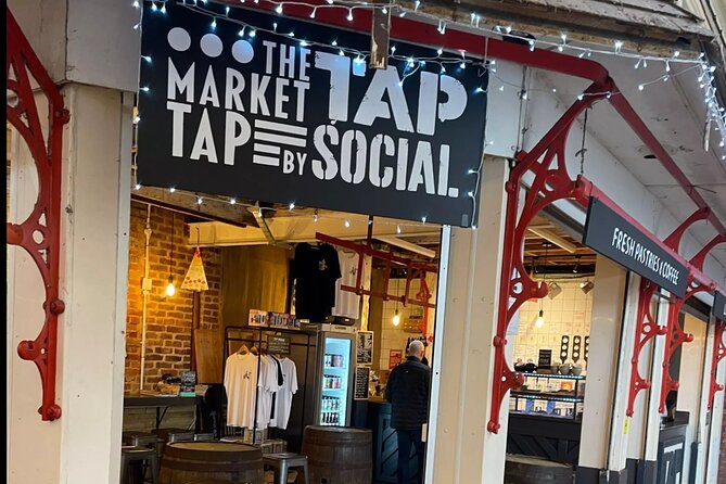 Oxford's Historic Pubs: A Self-Guided Walking Tour - The Bear’s 1262 claim and the 4,500 neckties story