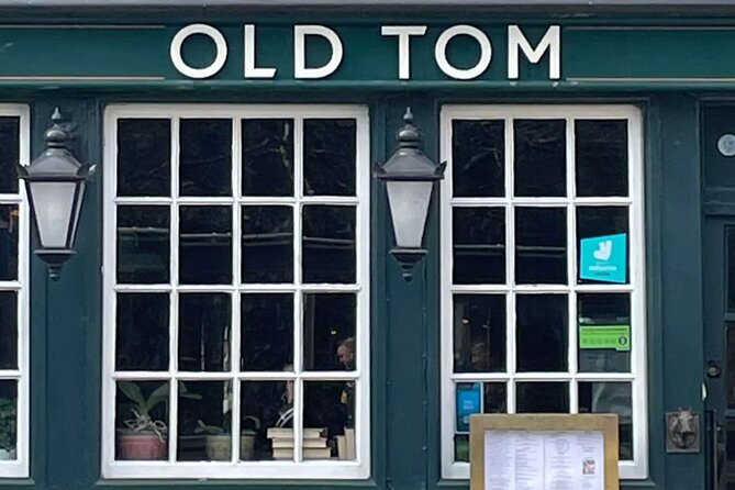 Oxford's Historic Pubs: A Self-Guided Walking Tour - The Crown Inn and Shakespeare’s alleged friendship