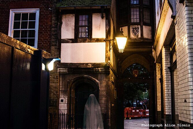 Paranormal ActivityTour in Old London - Quick hits from this Old London ghost walk