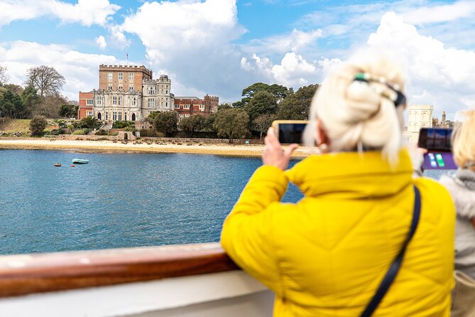 Poole: Harbour and Islands Circular Cruise - Setting off from Poole Quay: what the first moments feel like